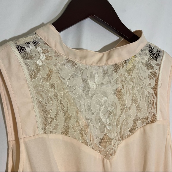 FURY Pink Champagne Pleated Dress. Large - Picture 3 of 6